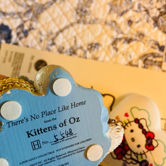 ✨Coquette Dorothy Kitty Figure & Hello Kitty Stickers💙🪄✨ - Picture 7 of 11